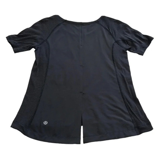 Lululemon Run: Silver Lining Short Sleeve - Size 4 - Picture 3 of 10